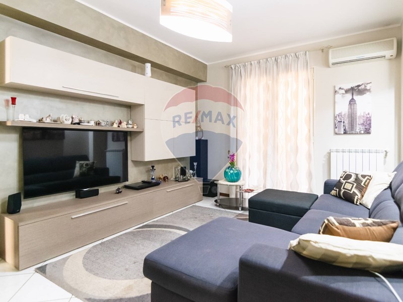 Trilocale in Vendita a Aci Catena, 99'000€, 79 m²