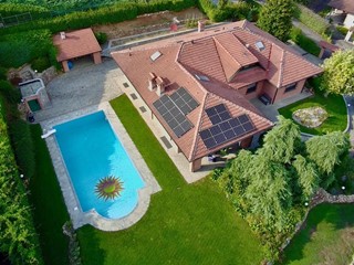 Villa in Vendita a Pietra Marazzi, 200 m²