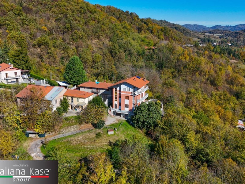 Casa Semi Indipendente in Vendita a Gassino Torinese, 290'000€, 220 m²