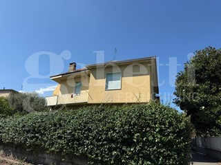 Attico in Vendita a Torino, 109'000€, 42 m²