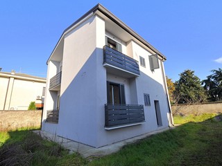 Villa in Vendita a Inveruno, 382'000€, 170 m²