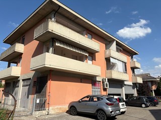 Appartamento in Vendita a Cadelbosco di Sopra, 188'000€, 130 m², con Box