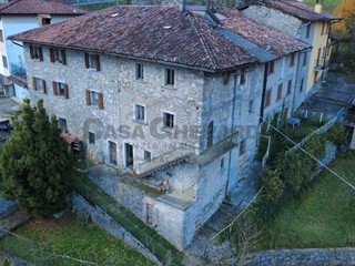 Rustico in Vendita a Val Brembilla, 13'000€, 120 m²