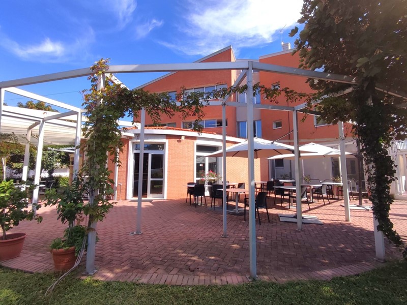 Immobile commerciale in Vendita a Provaglio d'Iseo, 320'000€, 130 m², con Box