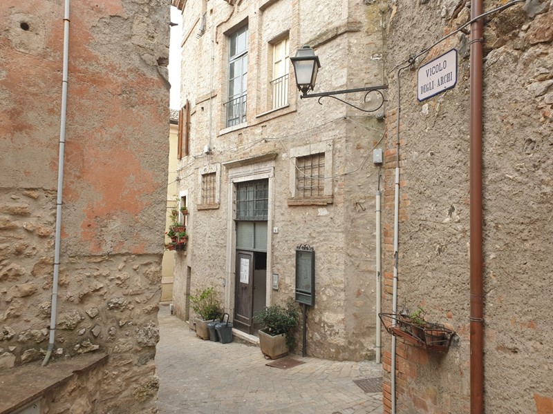 Trilocale in Vendita a Lugnano in Teverina, 38'000€, 67 m²