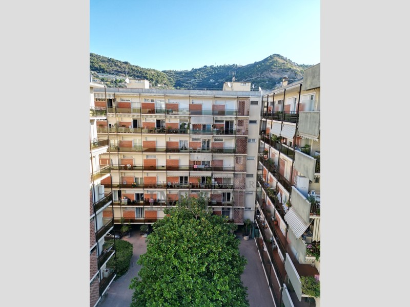 Quadrilocale in Vendita a Ventimiglia, zona Vicinanze mare, 165'000€, 50 m²