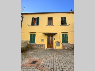 Casa Indipendente in Vendita a Vernio, 120'000€, 100 m²