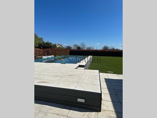 Villa in Affitto a Rimini, zona Viserba, 2'500€, 200 m², arredato, con Box