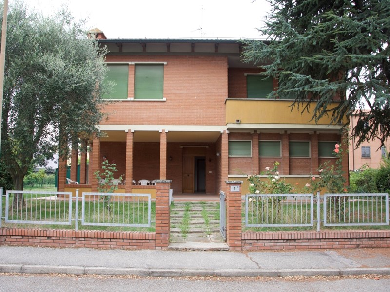 Casa Indipendente in Vendita a San Giorgio di Piano, 490'000€, 270 m², con Box