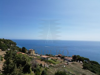 Casa Semi Indipendente in Vendita a Ventimiglia, zona Ville, 235'000€, 98 m²
