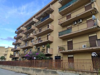 Trilocale in Vendita a Palermo, 125'000€, 101 m²