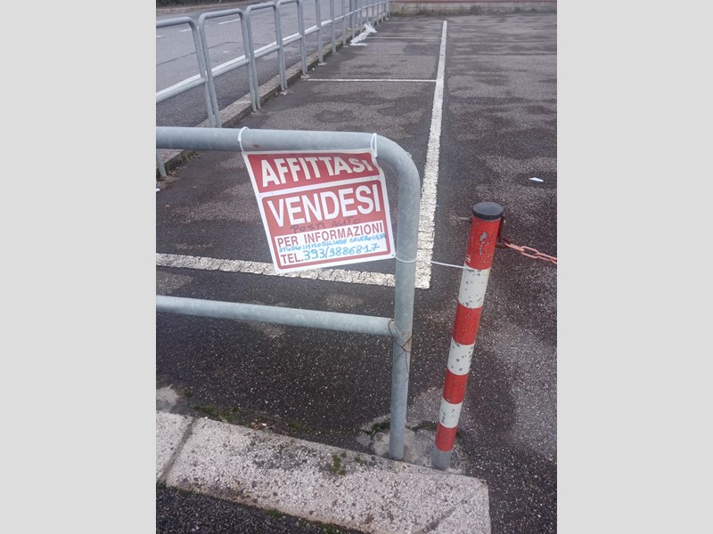 Box in Vendita a Campi Bisenzio, zona San Lorenzo, 5'000€, 12 m²