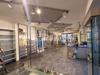 Immobile commerciale in Affitto a Santa Maria a Monte, 900€, 150 m²