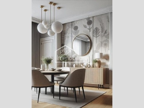 Trilocale in Vendita a Empoli, 330'000€, 72 m², con Box