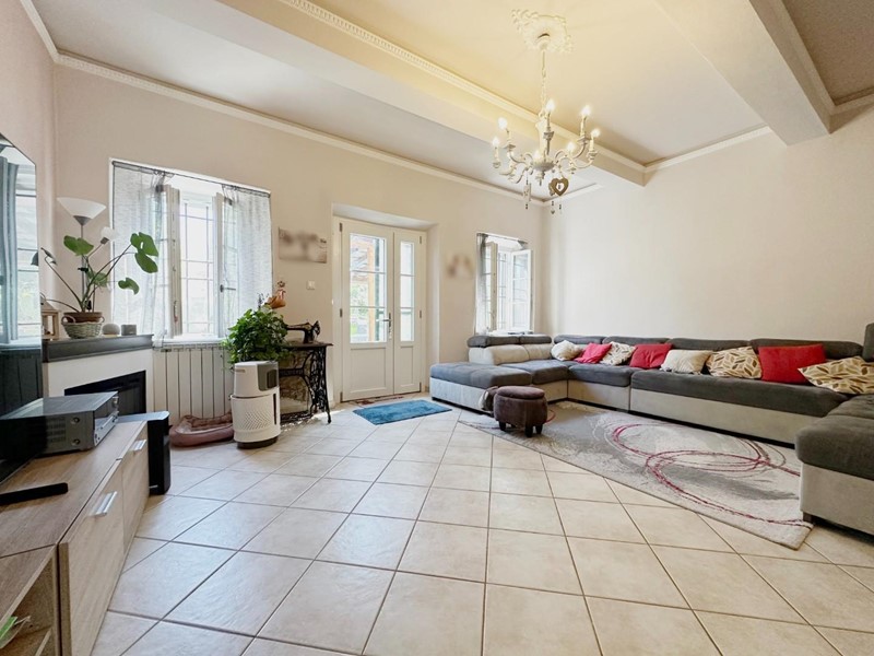 Casa di corte in Vendita a Capannori, zona Santa Margherita, 280'000€, 200 m², arredato