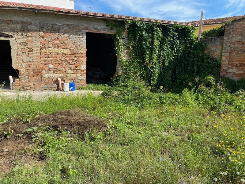 Quadrilocale in Vendita a Terricciola, zona Selvatelle, 55'000€, 90 m²