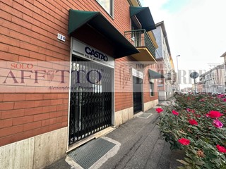 Immobile commerciale in Affitto a Alessandria, 800€, 100 m²