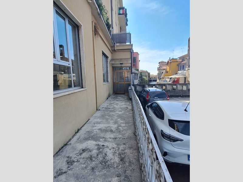 Magazzino in Vendita a Bergamo, 35'000€, 65 m²