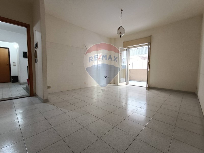 Trilocale in Vendita a Santa Teresa di Riva, 64'000€, 63 m²