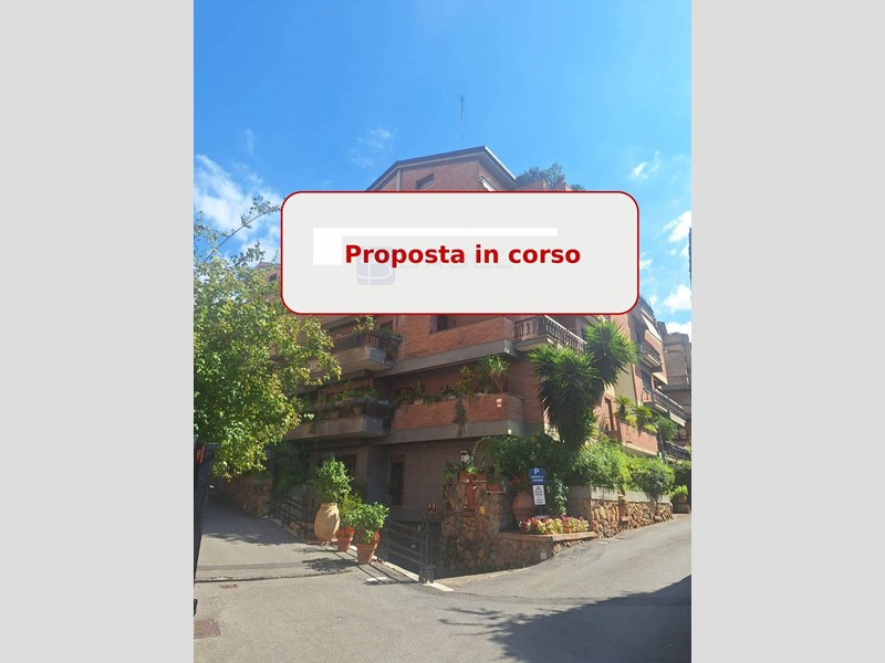 Quadrilocale in Vendita a Roma, 850'000&euro;, 164 m², con Box