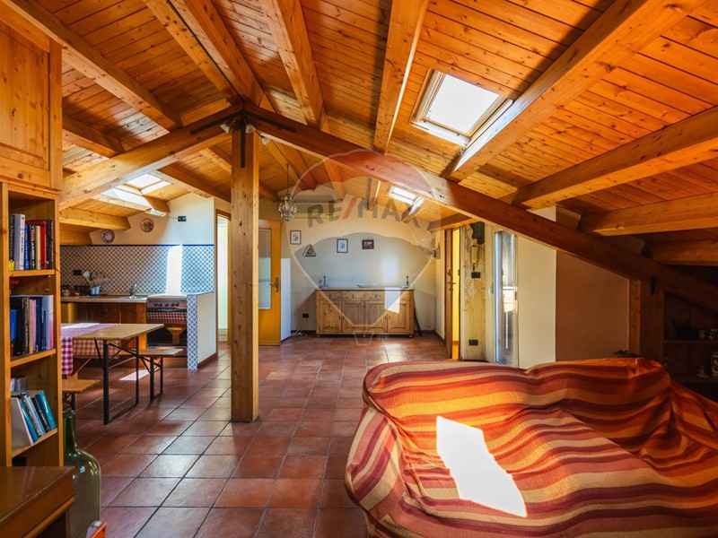Attico in Vendita a Paternò, 55'000€, 75 m²