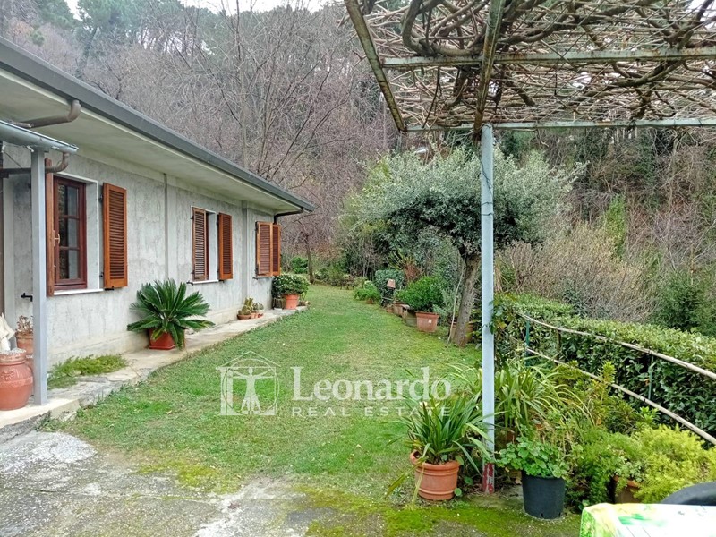 Casa Indipendente in Vendita a Pietrasanta, 420'000€, 75 m²