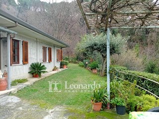 Casa Indipendente in Vendita a Pietrasanta, 420'000€, 75 m²
