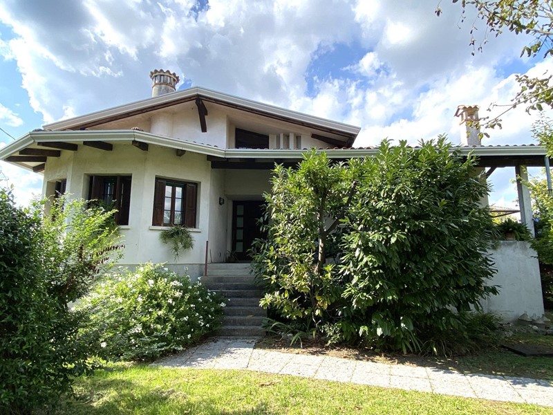 Villa in Vendita a Porcia, 240'000€, 220 m²