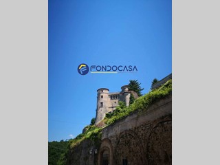 Appartamento in Vendita a Carpinone, 60'000€, 370 m²