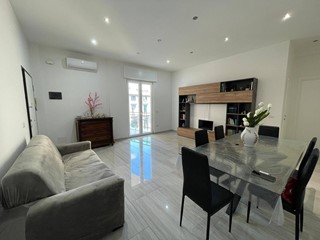 Trilocale in Vendita a Caserta, 259'000€, 100 m²