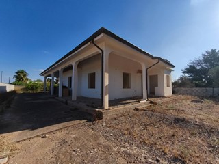 Villa in Vendita a Gallipoli, 380'000&euro;, 170 m²