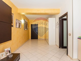Trilocale in Vendita a Lentini, 98'000€, 108 m²