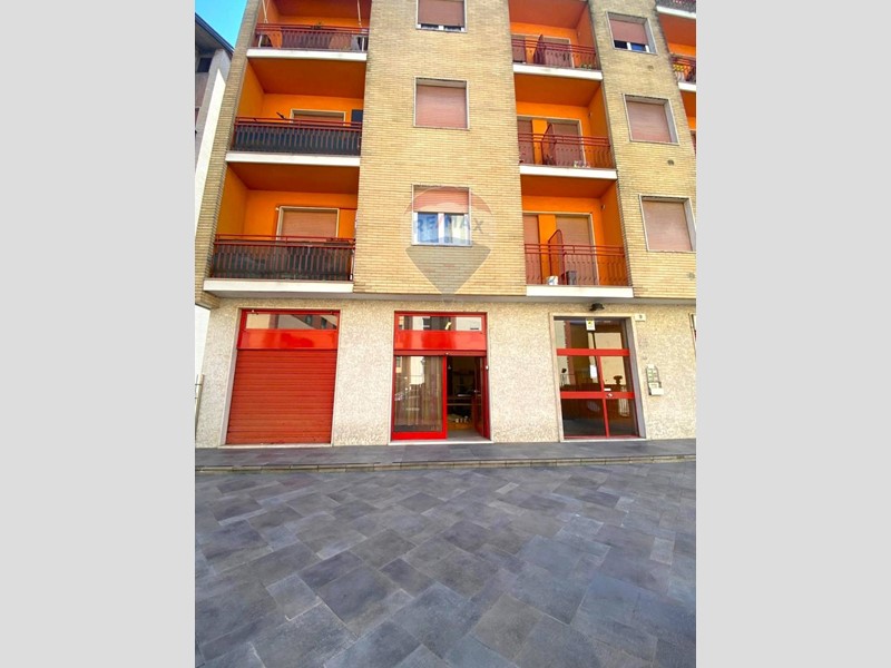 Immobile commerciale in Affitto a Milano, 550€, 35 m²