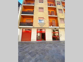 Immobile commerciale in Affitto a Milano, 550€, 35 m²