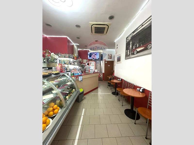 Attività commerciale in Vendita a Milano, 35'000€, 33 m²