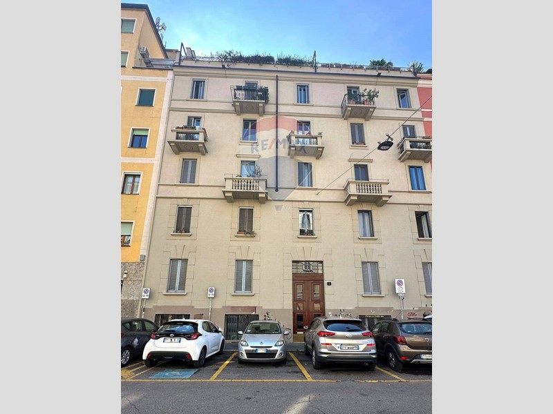 Ufficio in Affitto a Milano, 4'000€, 246 m²