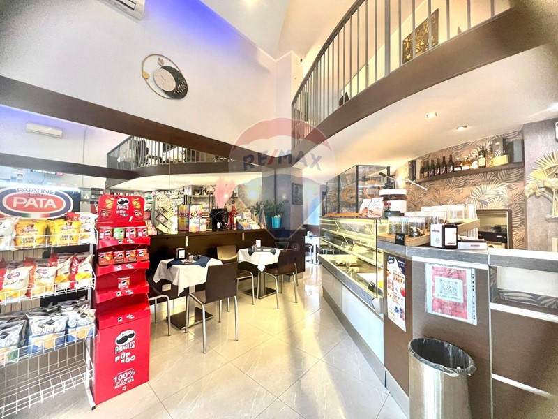 Attività commerciale in Vendita a Milano, 450'000€, 123 m²