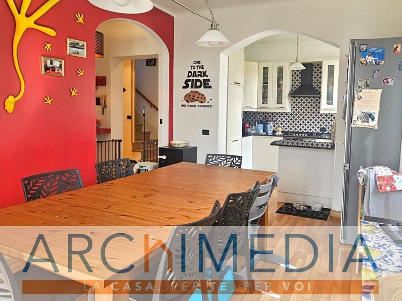 Quadrilocale in Vendita a Malnate, 178'000€, 130 m²