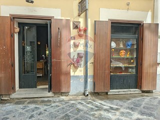 Immobile commerciale in Affitto a Nocera Inferiore, 1'500€, 100 m²