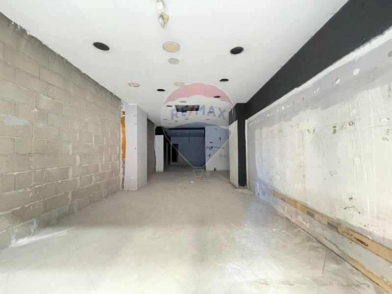 Immobile commerciale in Affitto a Nocera Inferiore, 1'800€, 110 m²