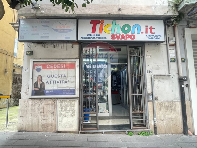 Immobile commerciale in Affitto a Nocera Inferiore, 1'500€, 60 m²