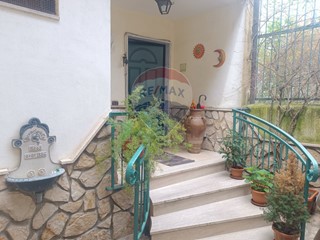 Casa Semi Indipendente in Vendita a Nocera Inferiore, 139'000€, 90 m²
