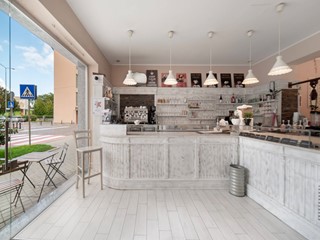 Attività commerciale in Vendita a Ornago, 50 m²