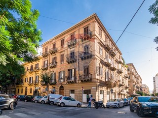 Appartamento in Vendita a Palermo, 548'000€, 132 m²
