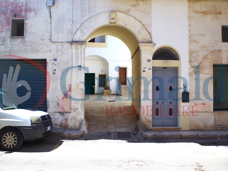 Casa Indipendente in Vendita a Novoli, 90'000€, 280 m²