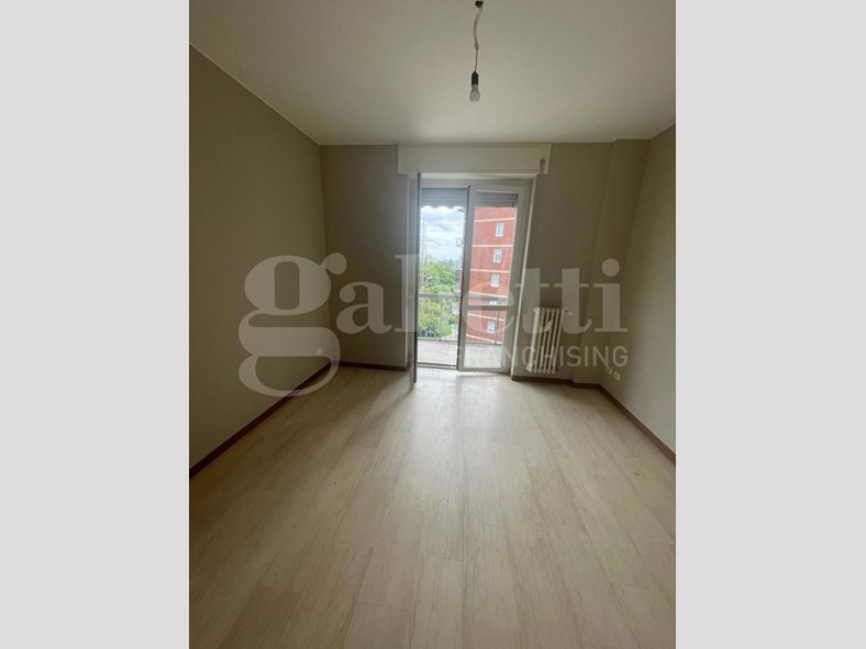 Trilocale in Affitto a Milano, 1'300€, 85 m²