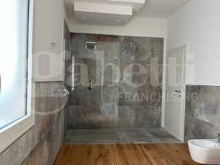 Appartamento in Affitto a Brindisi, 850€, 60 m²