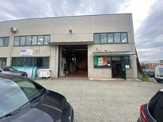 Capannone in Vendita a Bruino, 185'000€, 400 m²