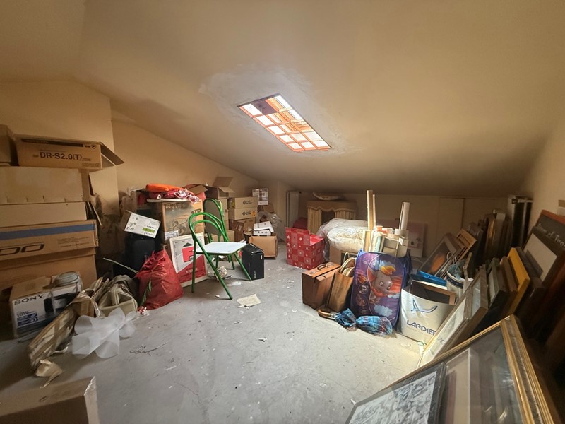 Villa bifamiliare in Vendita a Roma, 830'000&euro;, 511 m²