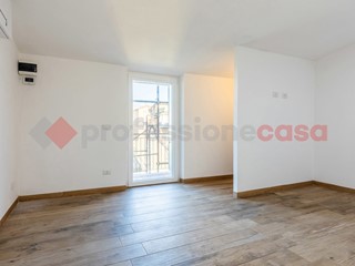 Quadrilocale in Vendita a Castel Gandolfo, 210'000€, 120 m²